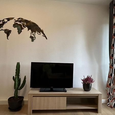 Appartement Jolie Vue Wifi เบอซองซง ภายนอก รูปภาพ