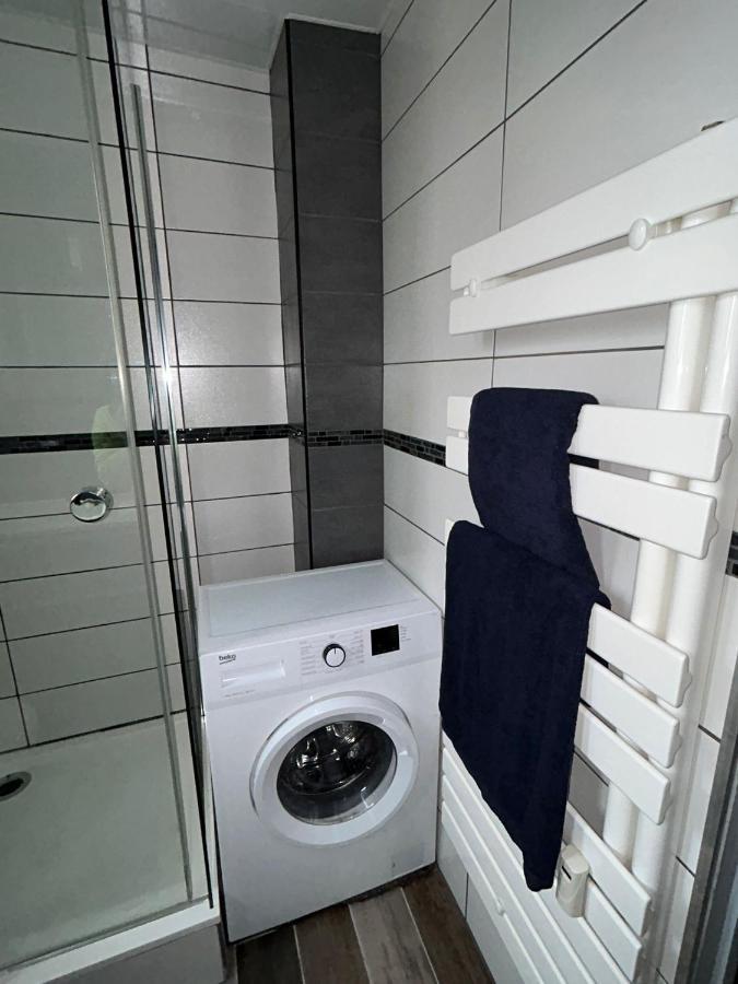 Appartement Jolie Vue Wifi เบอซองซง ภายนอก รูปภาพ