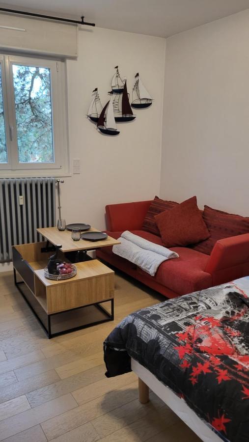 Appartement Jolie Vue Wifi เบอซองซง ภายนอก รูปภาพ