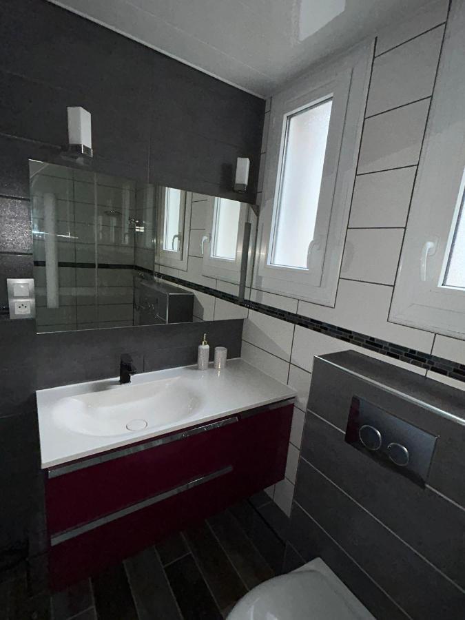 Appartement Jolie Vue Wifi เบอซองซง ภายนอก รูปภาพ