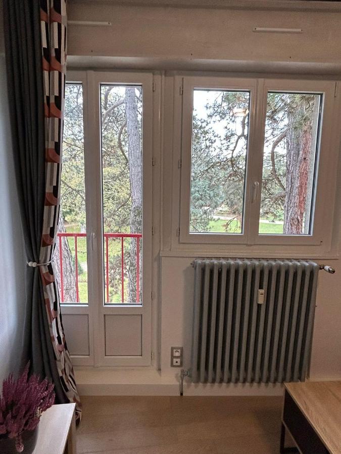 Appartement Jolie Vue Wifi เบอซองซง ภายนอก รูปภาพ